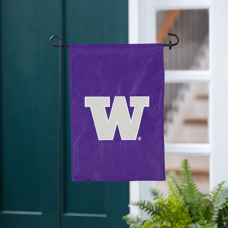 12.5"x18" University of Washington Huskies Garden Flag