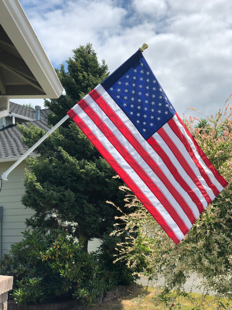 2.5x4 American Outdoor Sewn Nylon House Flag with Sleeve